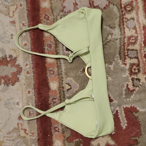 Two bikinis - Picture 7 of 7